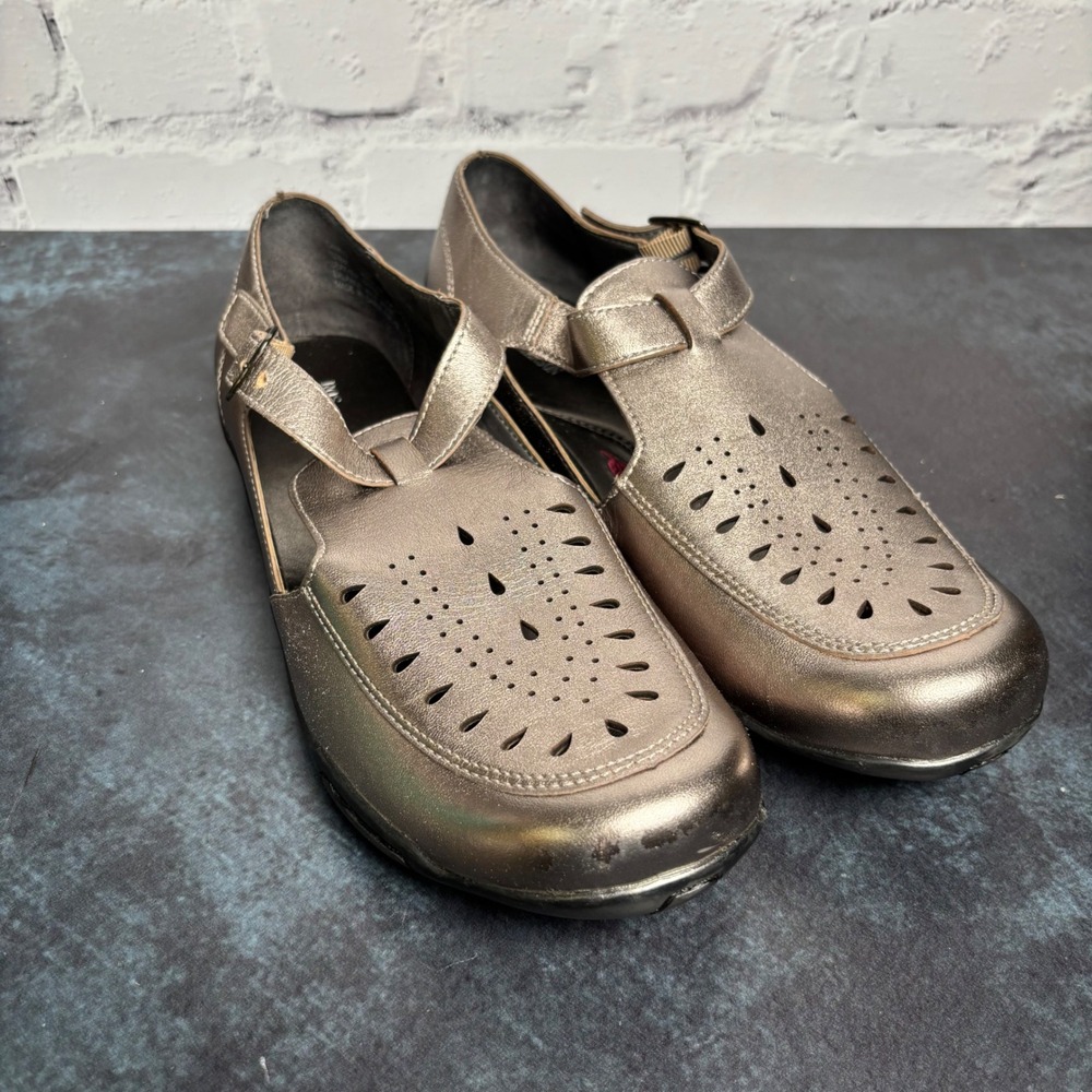 Ros Hommerson Cameo Pewter Metallic Leather Laser Cut Mary Jane Flats Womens 10M